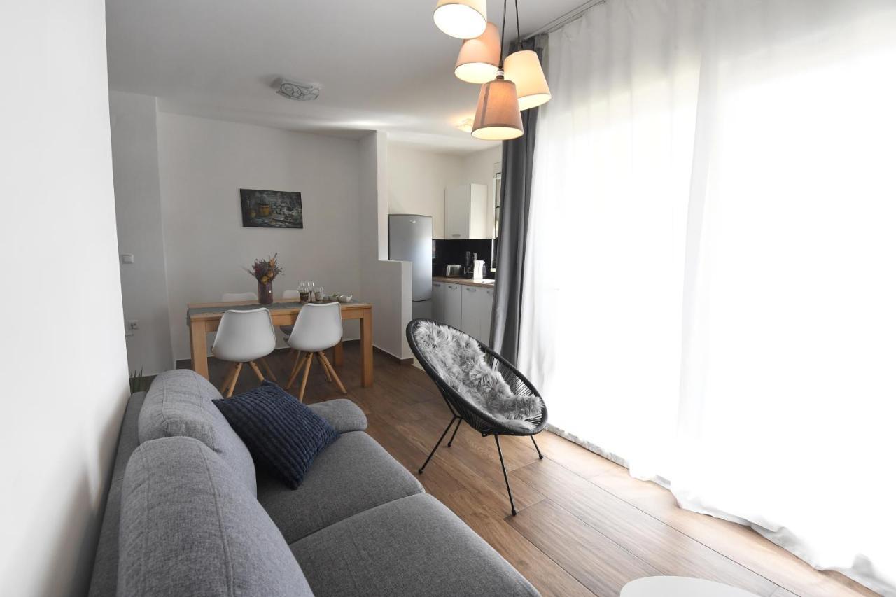 Apartment Linda Zara Esterno foto