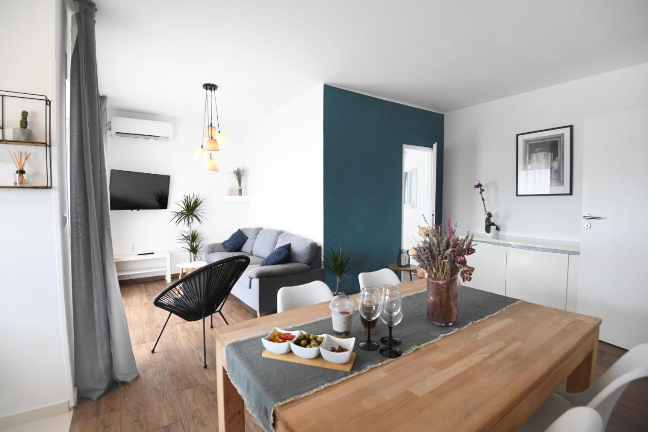 Apartment Linda Zara Esterno foto